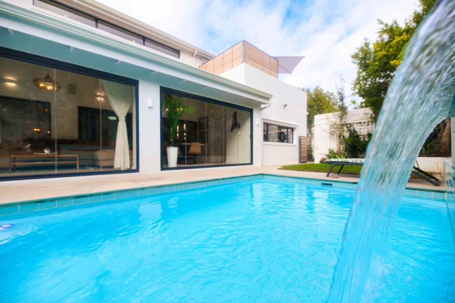 6 Bedroom Property for Sale in Hermanus Heights Western Cape